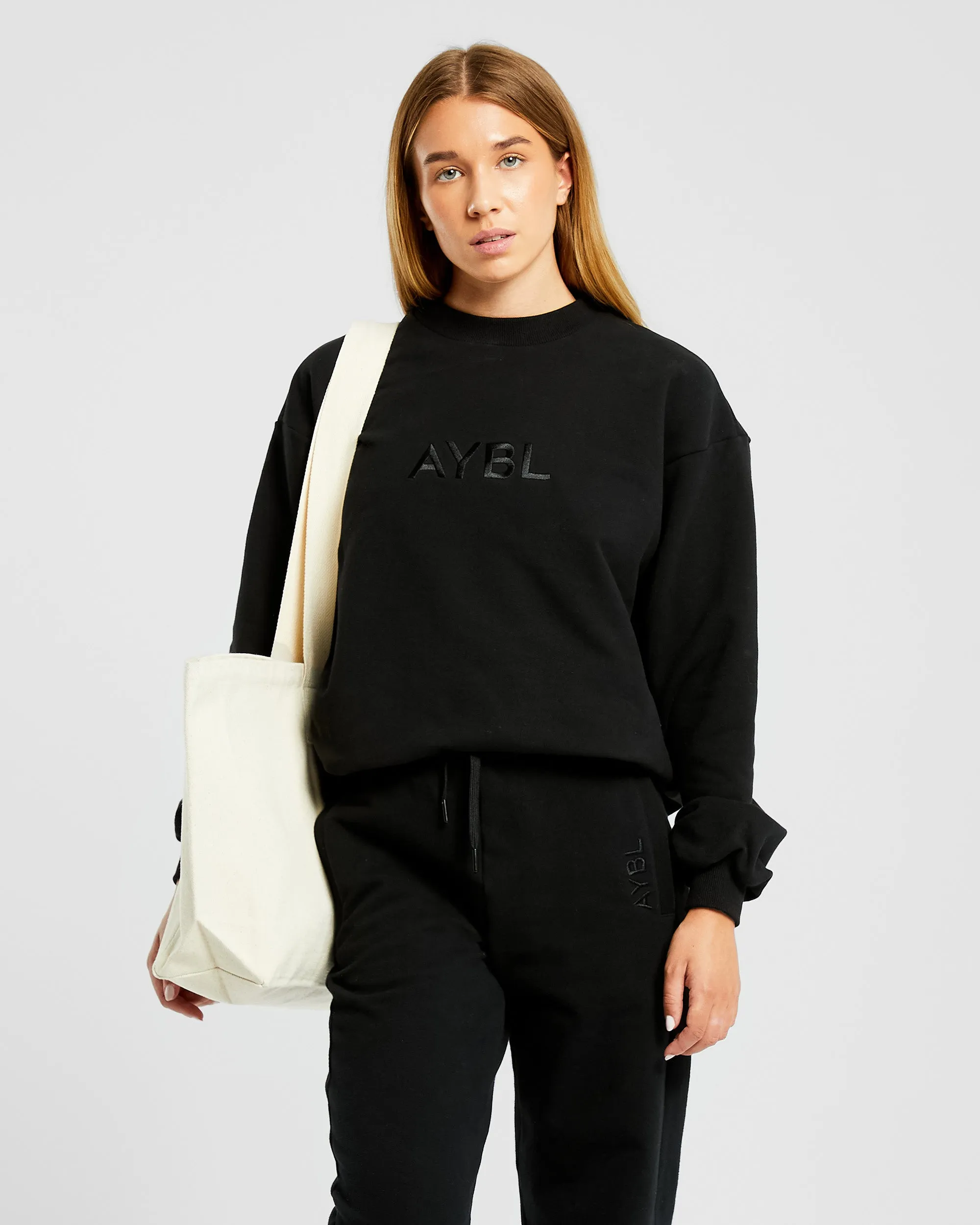 Everyday Relaxed Sweater - Black