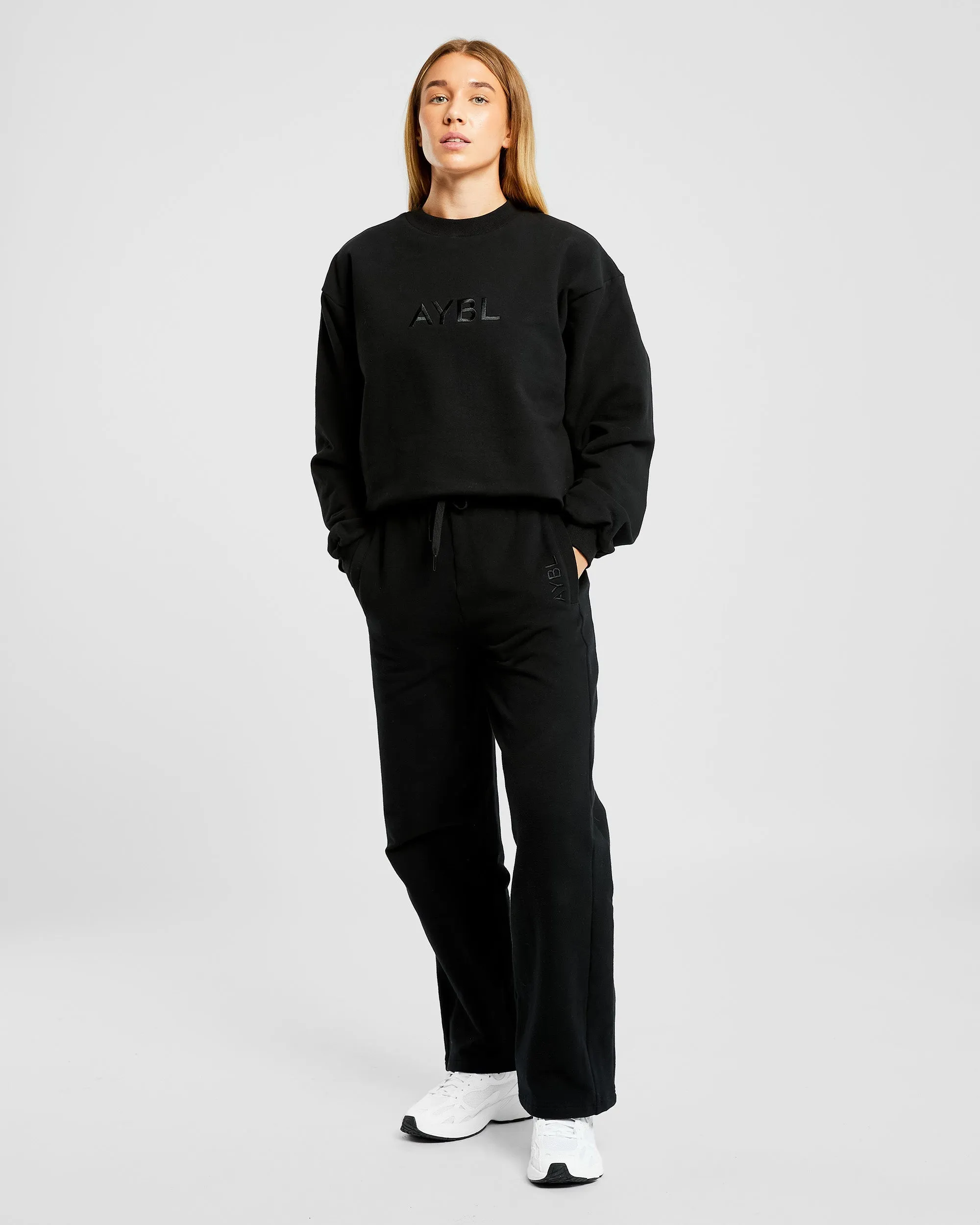 Everyday Relaxed Sweater - Black