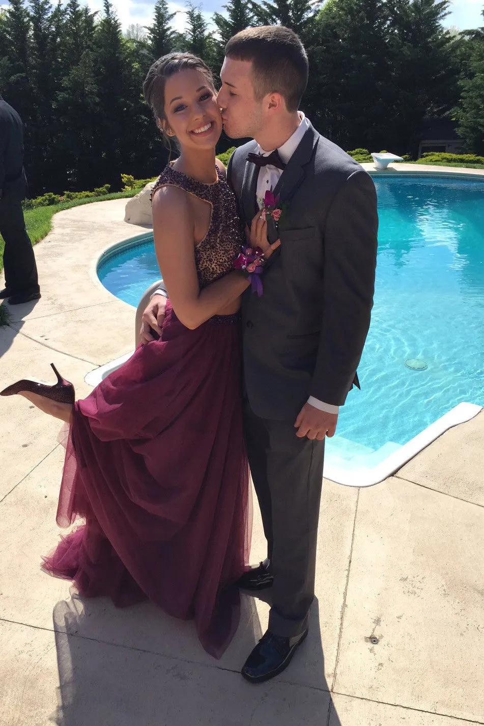 Fabulous 2-pieces Halter Maroon Backless Prom Dress,Evening Prom Gowns With Beading,SVD409